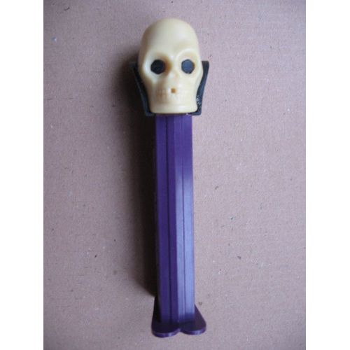 Pez - Tête De Mort, Pied Violet