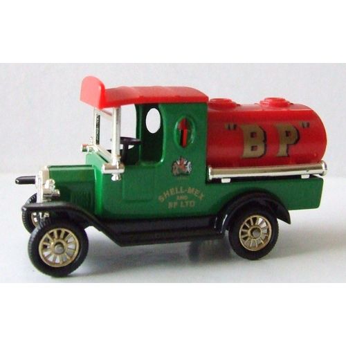 Camion T Ford Tanker "B.P".-Corgi