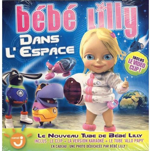 Bébé Lilly Dans L'espace