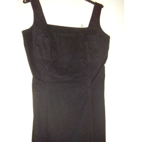 Robe Cacharel, Aux Genoux, À Bretelles, Noire, 2 Petites Poches Sur La Poitrine