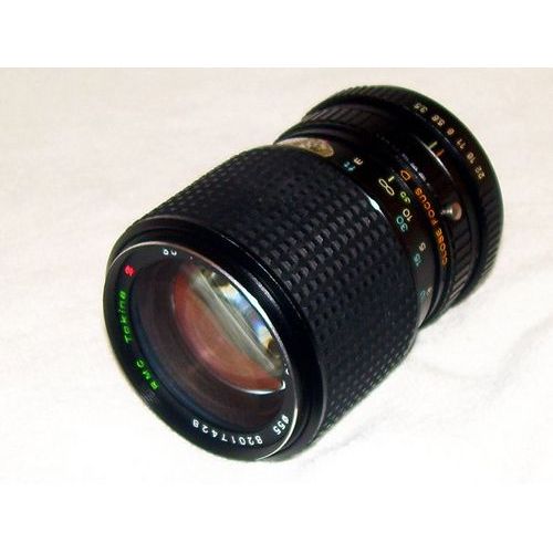 Tokina 35-105 mm F/3.5-4.3 close focus