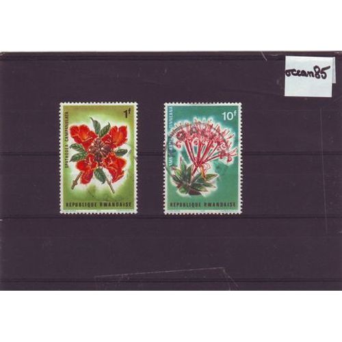 Rwanda 1966 : Fleurs : Spadhodea Campanulata/Ammocharis Tinneana - Lot De 2 Timbres Oblitérés