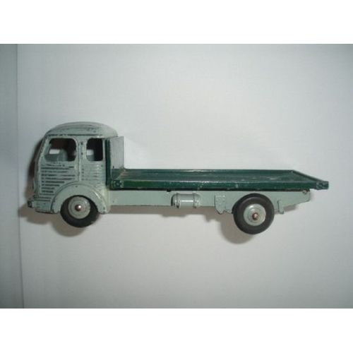 Dinky Toy  Simca Cargo  No 33-Dinky Toys