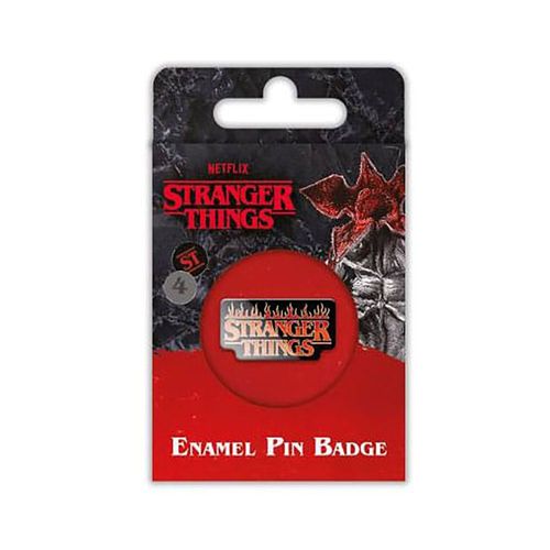 Pyramid International Fermer A Cle Stranger Things 4 Emaille Button Fire Logo