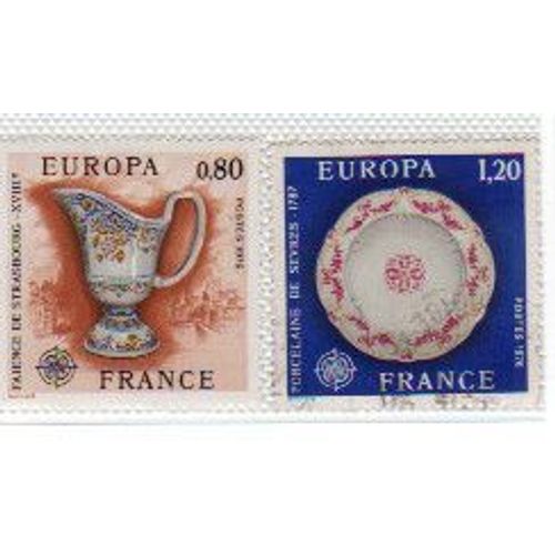 Lot 2 Timbres Europa 1976 Faience Strasbourg Et Porcelaine De Sevres Yt 1877 + 1878