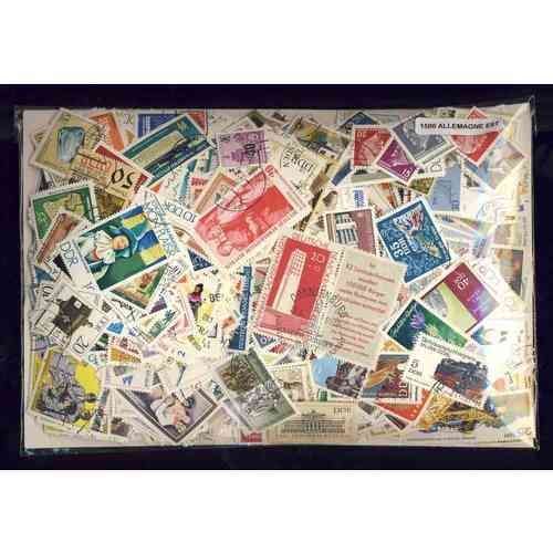 Allemagne De L'est - Lot De 1500 Timbres Differents