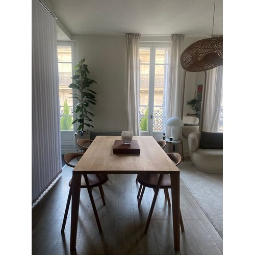 Bonjour, Je Vends Un Ensemble Salle À Manger Bolia. Tout Est Neuf (5 Mois De Vie!! ) Table En Bois Massif 160x95 Et Lot De 6 Chaises En Bois Et Cuir. Cause: Déménagement