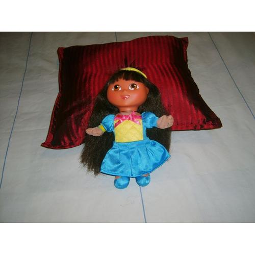 Peluche Dora L'exploratrice Princesse 20 Cm