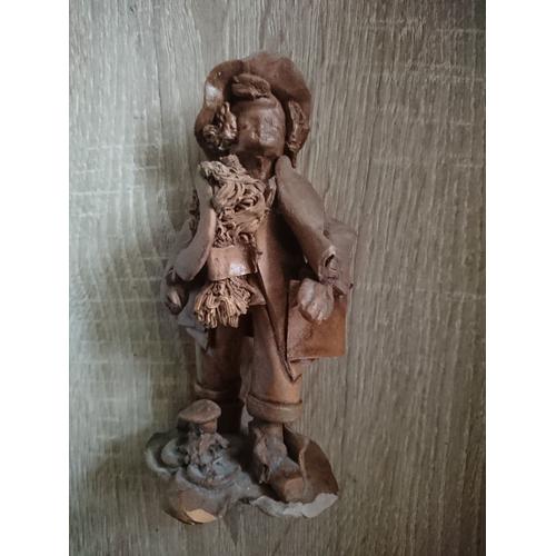 Statuette jeune paysan