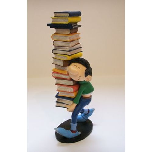 Gaston Lagaffe - Figurine En Résine : Gaston Portant Une Pile De Livres
