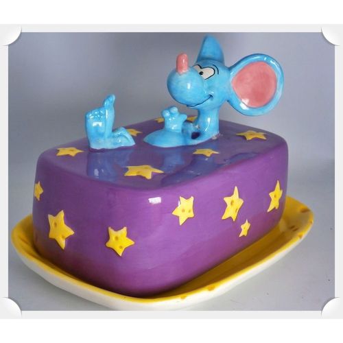 Beurrier Souris Bleue Sur Fromage