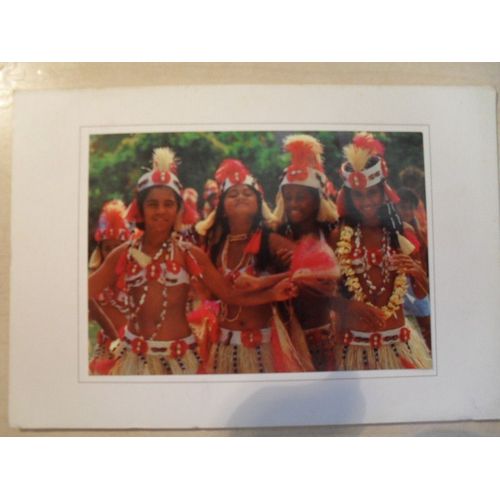 Tahiti, Jeunes Danseuses Polynesiennes