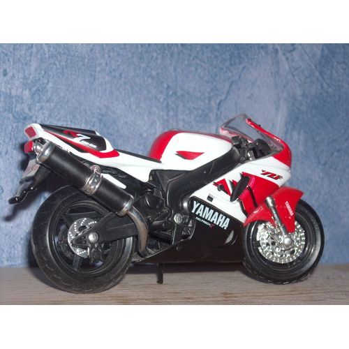 Moto Miniature Yamaha Yzf R7