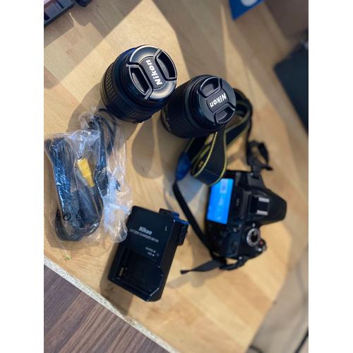 Nikon d3200 24.2 mpix + Objectif AF-S DX Nikkor VR 18-55 mm + Objectif 55-200 mm et chargeur