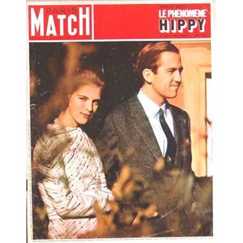 Paris Match N° 978 Janvier 1968 "Le Phénomène Hippy"