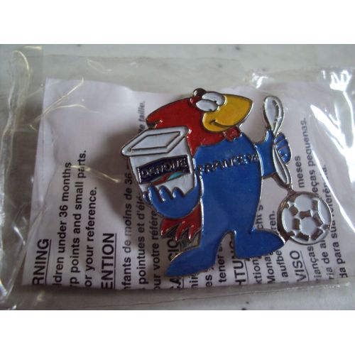 Pin's Footix Coupe Du Monde 1998..Danone.