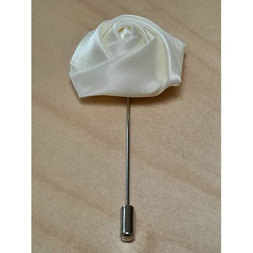 Broche En Forme De Rose Blanc Cassé Pour Costume Ou Veste