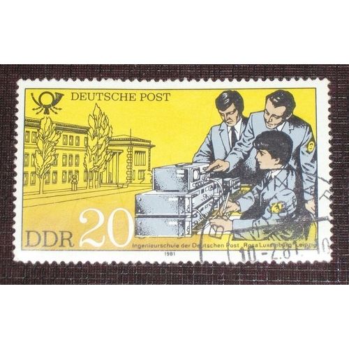 Allemagne Rda Ddr N° 2244 Oblitéré, 20p « Etablissements Pour La Formation Des Agents Des P.T.T. : Élèves Du Collège Des Ingénieurs Rosa Luxemburg De Leipzig »