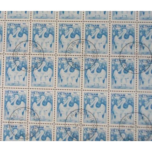 Vietnam N° 560 De 1984 (Feuille Complète De 110 Timbres Oblitérés) - 1d « Faune Et Flore : Pelecanus Onocrotalus » - Thème Oiseaux - Cote 16,77 Euros