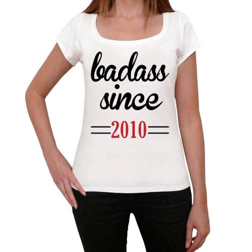 Femme Tee-Shirt Badass Depuis 2010 - Badass Since 2010 - 14 Ans T-Shirt Graphique Idée Cadeau 14e Anniversaire Vintage Année 2010 Nouveauté