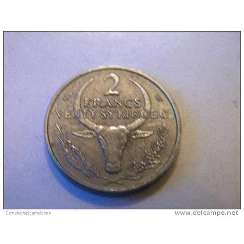 Madagascar Malagasy= Pièce De 2 Francs ,  Année 1965,  En Nickel
