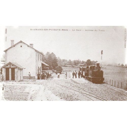 St Amand En Puisaye - Cpm - La Gare - Arrivée Du Train - Reproduction De Carte Ancienne - Ref. 011 032
