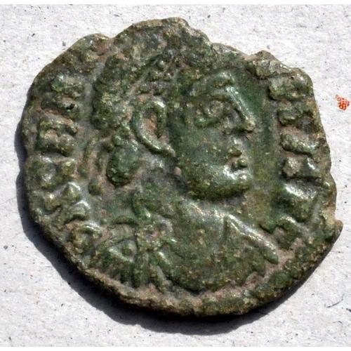 521 - Ae2/3 - Nummus 4eme Siecle - Monnaie Romaine