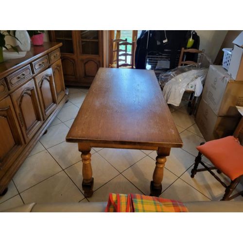 Bonjour .Je Vend Mes Meuble En Bois Style Rustique, Une Table À Manger , Petite Table +Buffet Pour Finir Une Argenterie Et 3 Chaises Cuisine Haute.