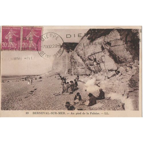 Carte Postale - Berneval  Au Pied De La Falaise 1930