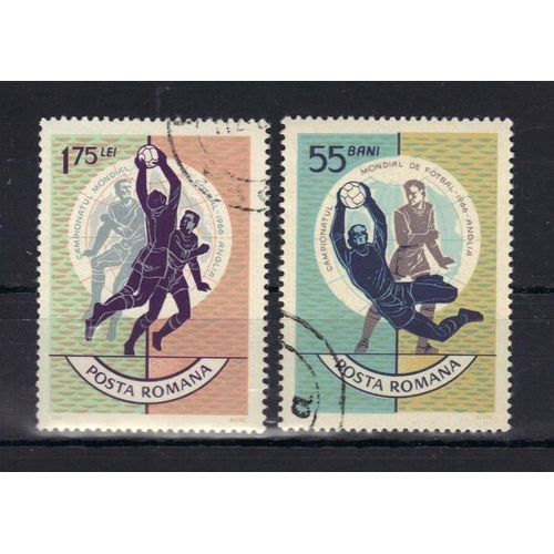 Roumanie : Football - Lot De 2 Timbres Oblitérés