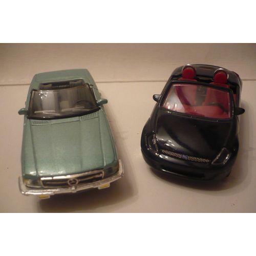 Lot De 2 Cabriolets - 1 Smart/1 Mercedes, 1/43 En Métal-Bburago