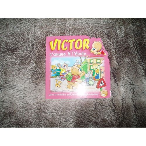 Victor S'amuse En Vacances