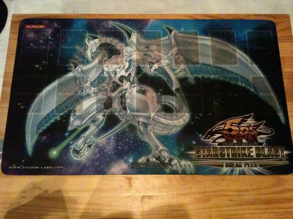Yugioh Playmat d’occasion Plus que 4 à 65