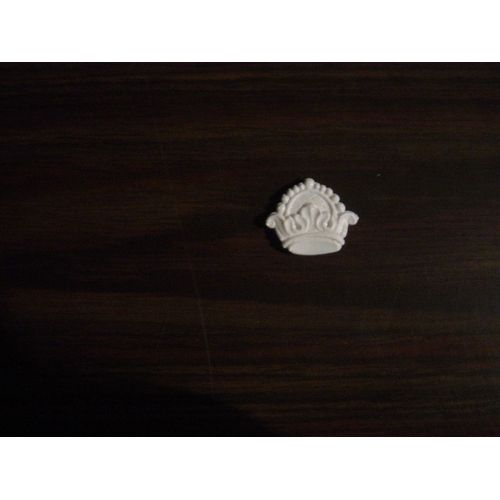 Fève Plastique Couronne