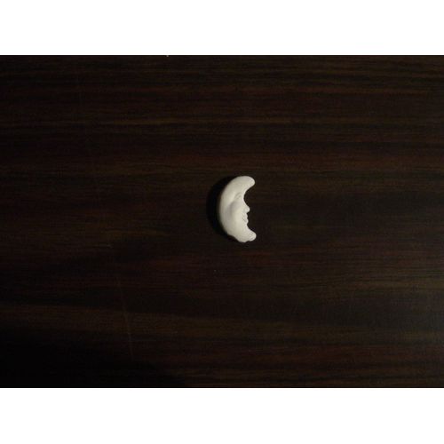Fève Plastique Demi-Lune