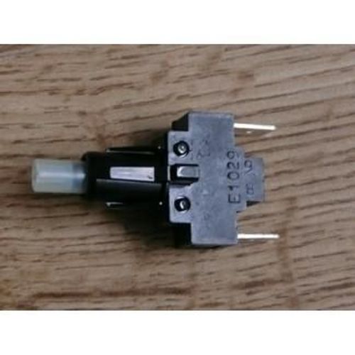 Commutateur Marche/Arret Eg7591 903t D/Df Lave Linge Brandt 520c