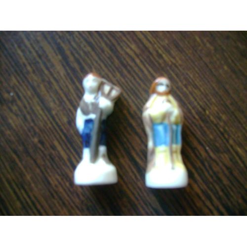 Lot 2 Fèves Santons