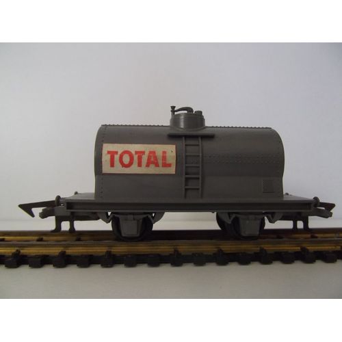 Wagon Ancien Citerne "Total"-Jouef