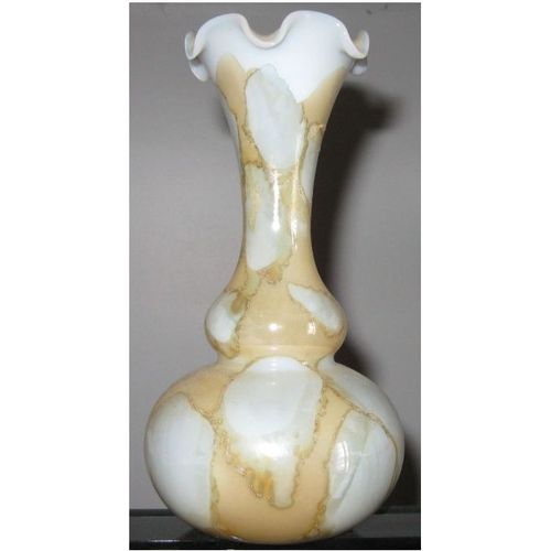 Petit vase soliflore galbé dans les tons beige genre albatre assez lourd-hauteur 18cm