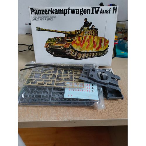 Maquette Char Bandai 1/48 : Panzerkampfwagen Iv Ausf H-Bandai