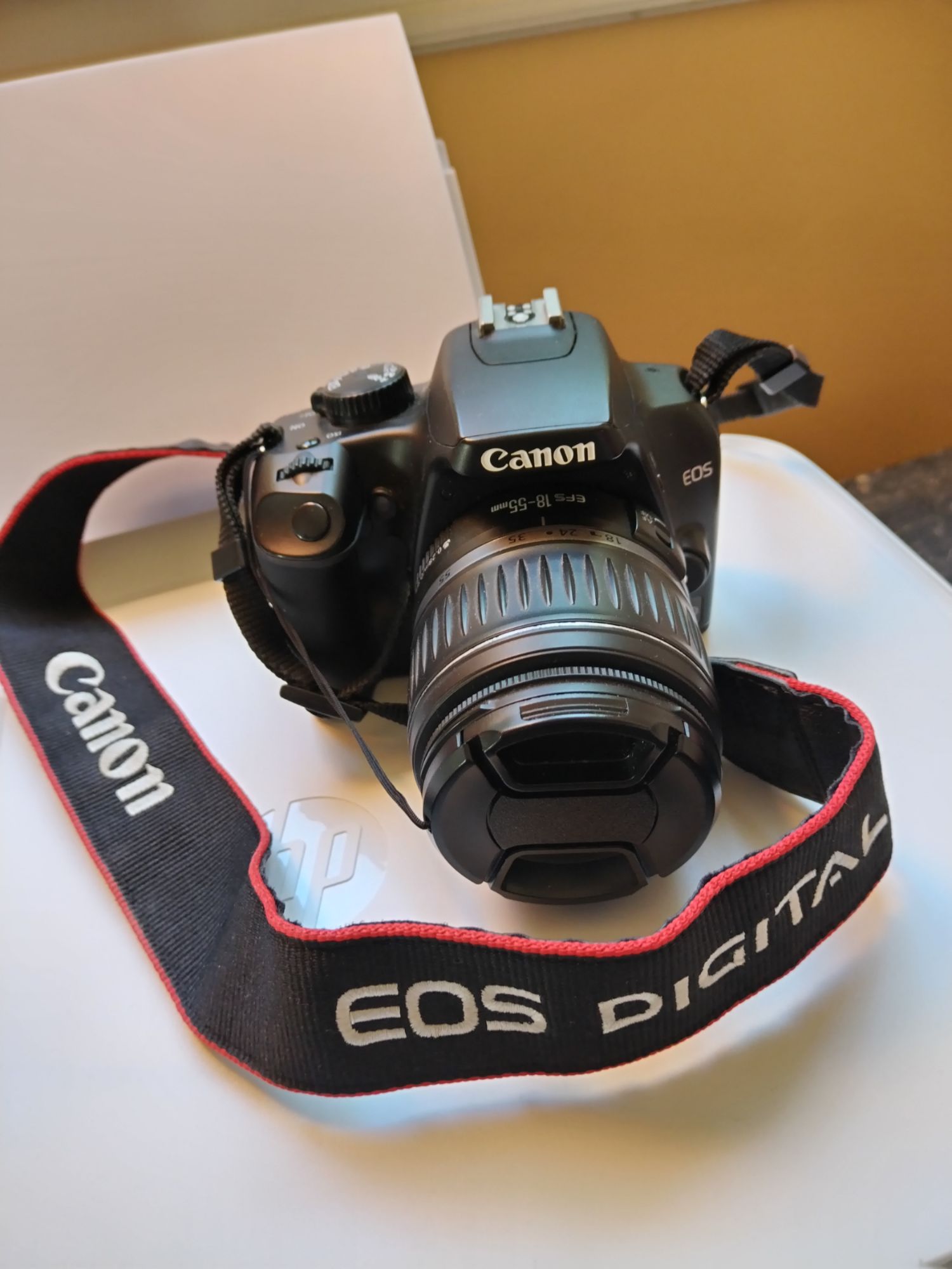 CANON EOS 1000D reflex 10 mpix + Objectif CANON 18-55mm