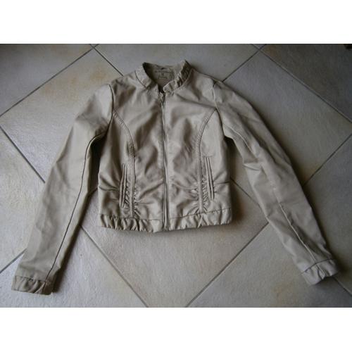 Blouson Beige Taille M Marque Stradivarius Col Mao