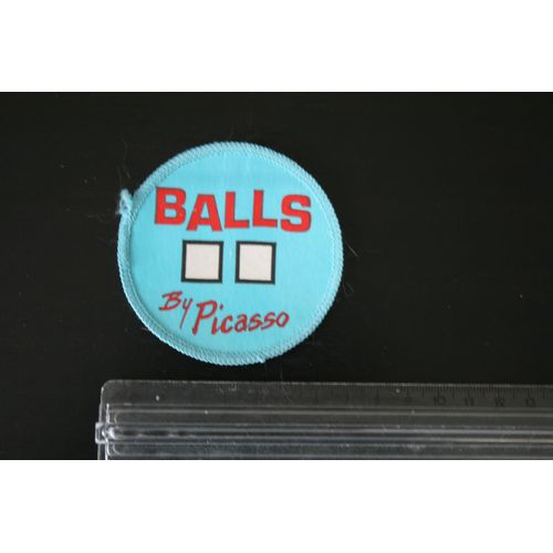 Ecusson Farces Et Attrappes "Balls By Picasso" 7 Cms Environ
