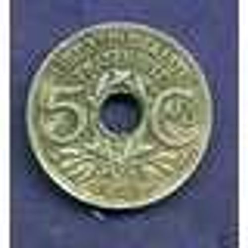 5 Centimes Troués Zinc De 1923.Tbe.