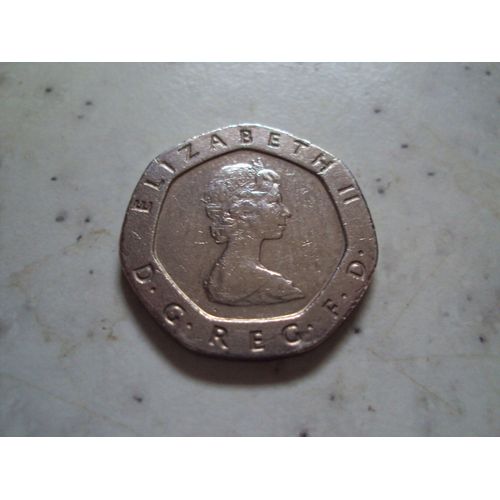 Royaume-Uni...Pièce De 20 (Twenty) Pence.Elisabeth 2. 1982.