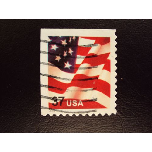 Etats-Unis...37cents U.S.A. Le Drapeau. Oblitéré.