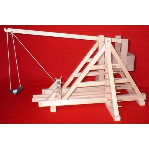 Maquette Médiévale De Trébuchet