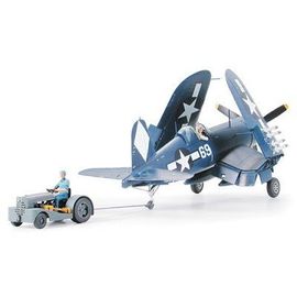 Maquette Avion : Vought F4u-1d Corsair W Moto-Tug-Tamiya