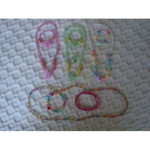 4 Colliers + 5 Bracelets + 1 Bague Perles Plastique Petite Fille