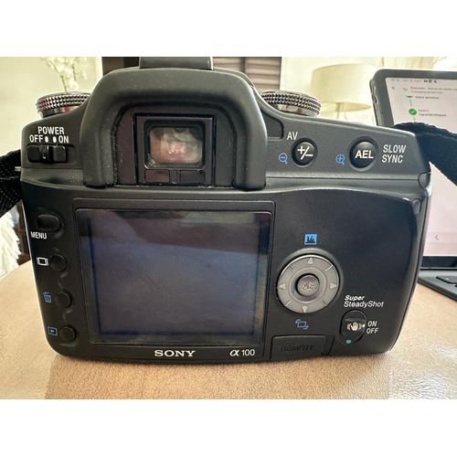 Sony DSLR A100 10.2 mpix + Objectif 18-50 + Objectif 28-300